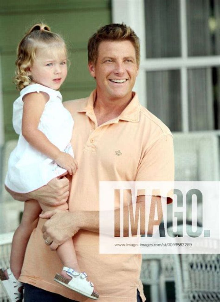 Laura Leighton And Her Husband Doug Savant Have Two Kids